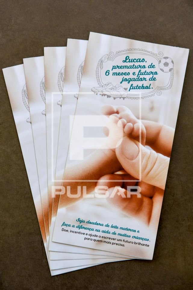 Panfleto de divulgação de campanha de doação de leite materno do SUS Sistema Único de Saúde