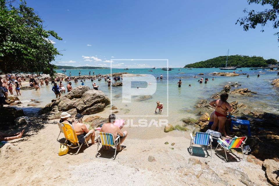 Pessoas na Praia da Lagoinha