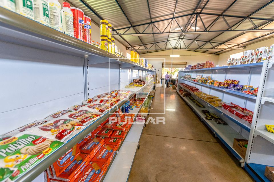 Vista interna de Mercado da Reforma Agrária Popular no Assentamento Eli Vive - MST Movimento dos Trabalhadore