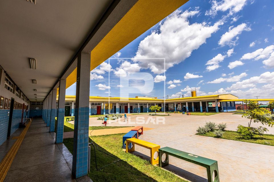 Pátio da Escola Municipal Campo - Trabalho e Saber no Assentamento Eli Vive - MST Movimento dos Trabalhadores