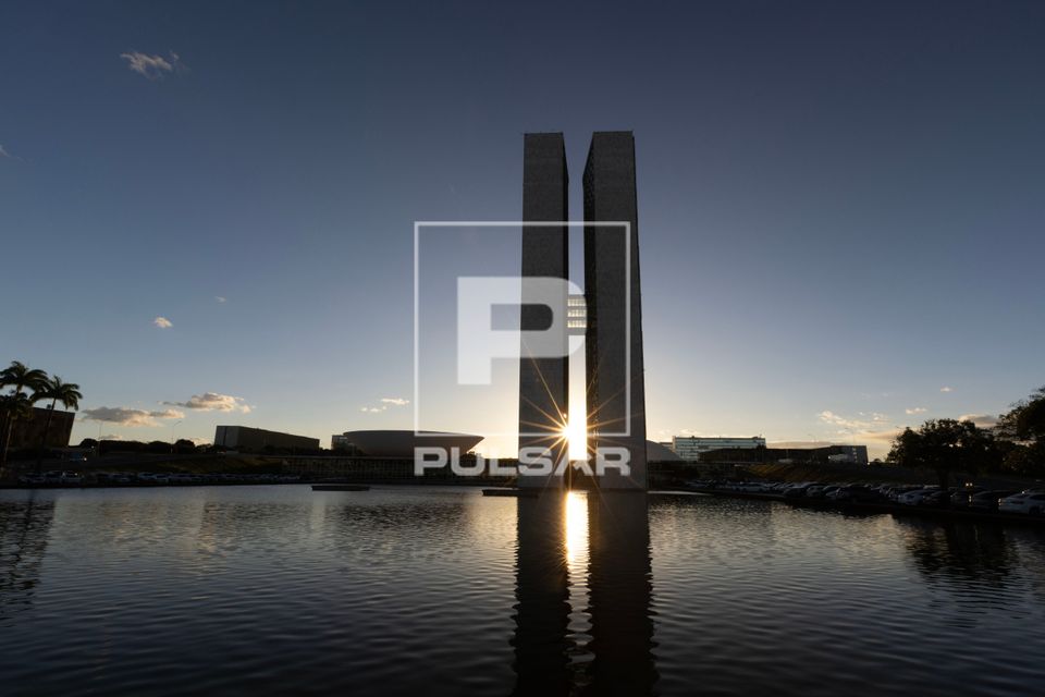 Palácio do Congresso Nacional - sistema bicameral - Senado Federal e Câmara dos Deputados - projeto Oscar Ni