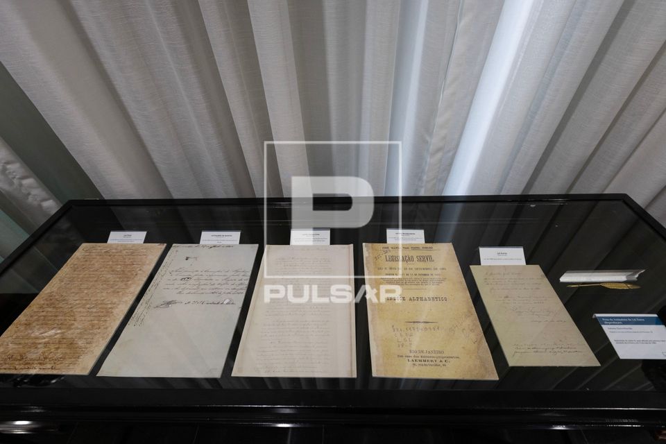 Réplicas das leis anti-escravidão expostas no Museu Itamar Franco no interior do Congresso Nacional