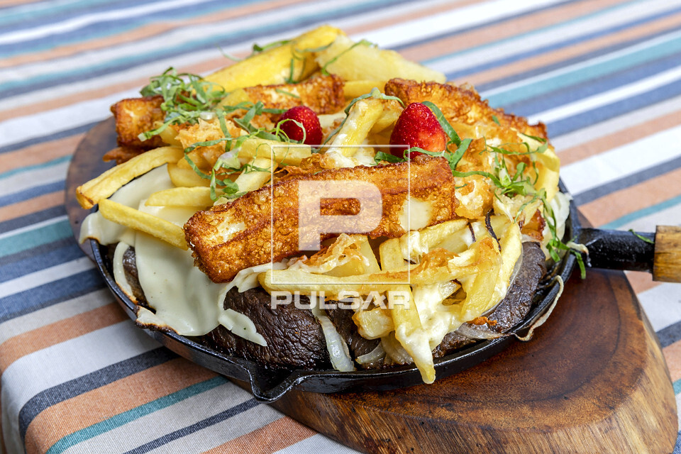 Carne de sol e queijo coalho