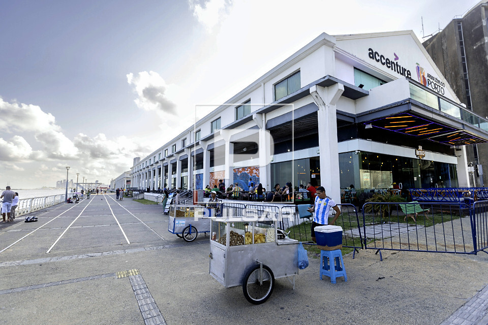 Pipoqueiros no marco zero - Recife antigo