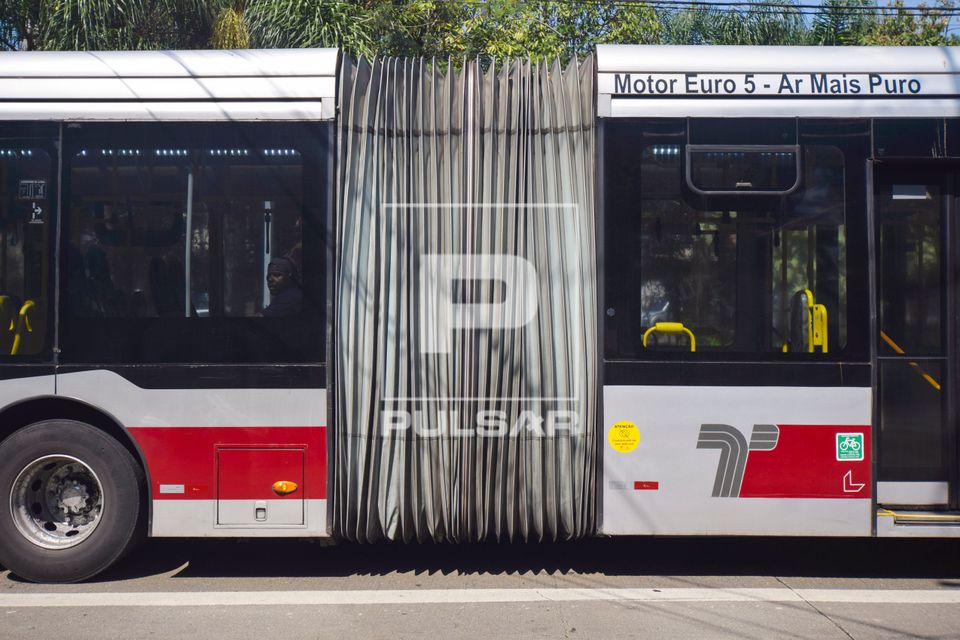 Sanfona de ônibus articulado - bairro de Pinheiros