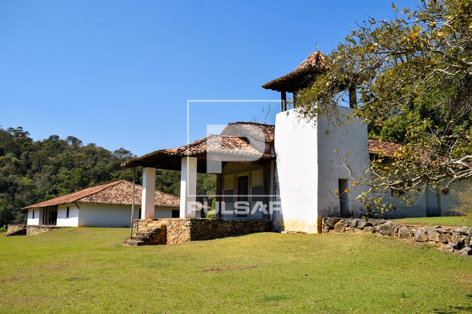 Casa Grande e Capela Santo Antônio no Sítio Santo Antônio - construído em 1681 pelo sertanista Fernão Pae
