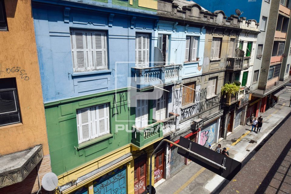 Prédios residenciais ao lado do Elevado Presidente João Goulart - Parque Municipal Minhocão