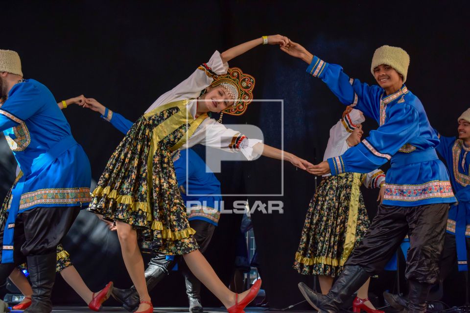 Apresentação de dança do grupo folclórico russo Volga durante a 29ª Festa do Imigrante no Museu-Memorial 