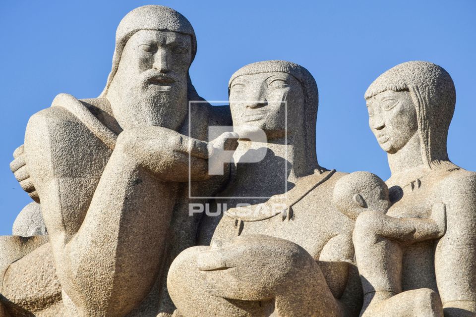 Monumento às Bandeiras obra de Victor Brecheret na praça Armando de Sales Oliveira - bairro Vila Mariana