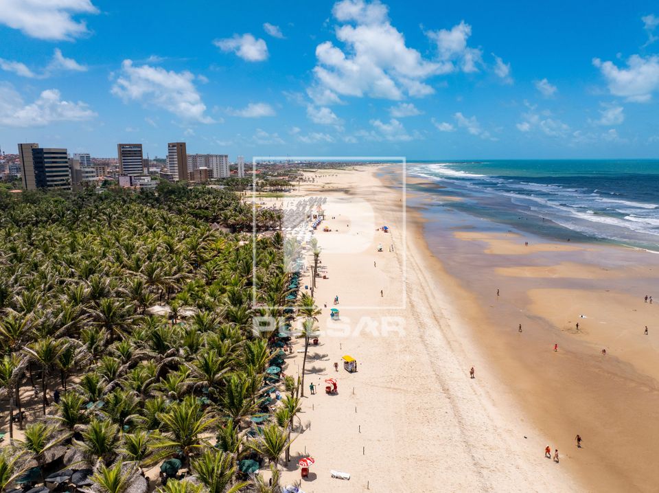 Vista de drone da Praia do Futuro 