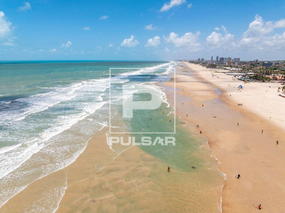 Vista de drone da Praia do Futuro 