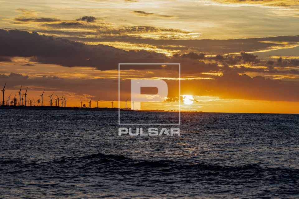 Paisagem do entardecer na Praia de Tourinhos - Polo Costa das Dunas