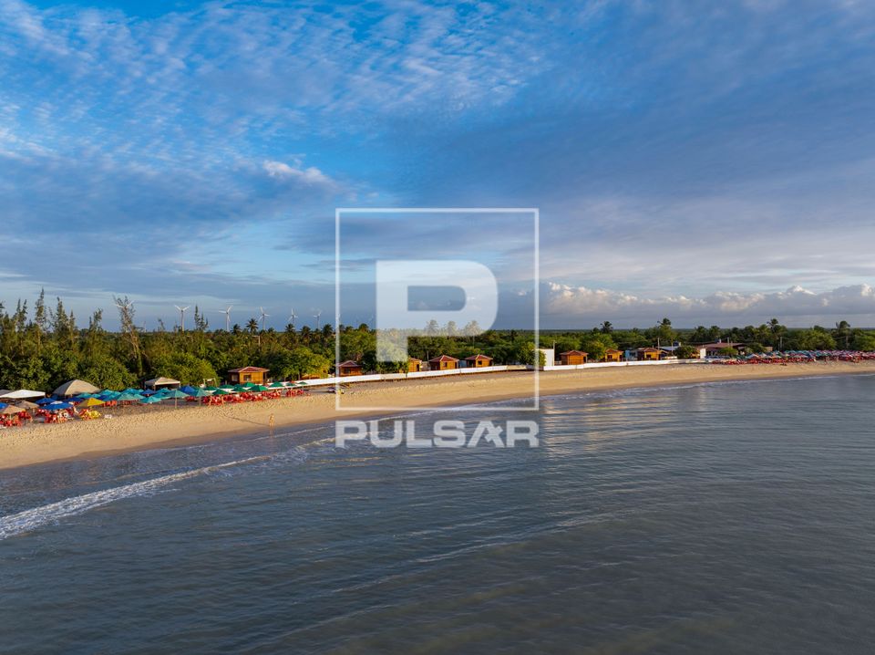 Vista de drone da Praia de Tourinhos - Polo Costa das Dunas