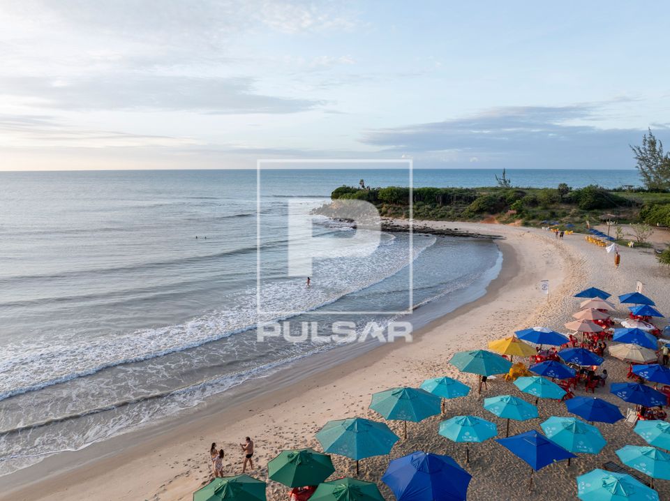 Vista de drone da Praia de Tourinhos - Polo Costa das Dunas