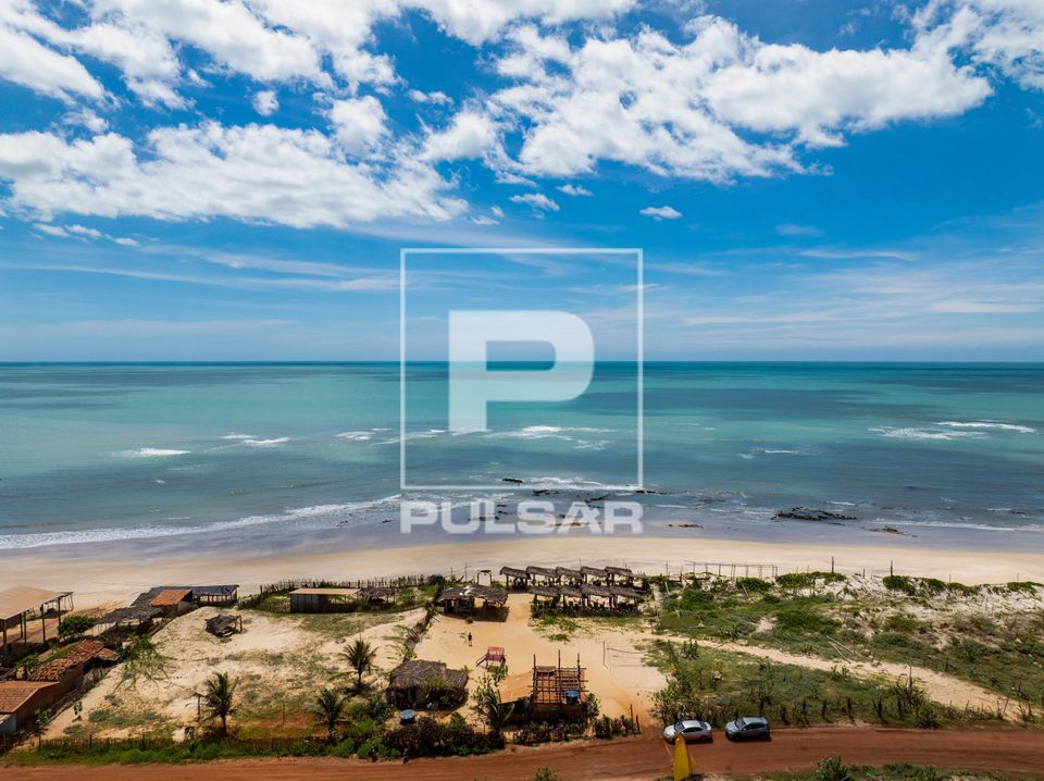 Vista de drone de quiósques na Praia dos Morros dos Martins - Polo Costa das Dunas 