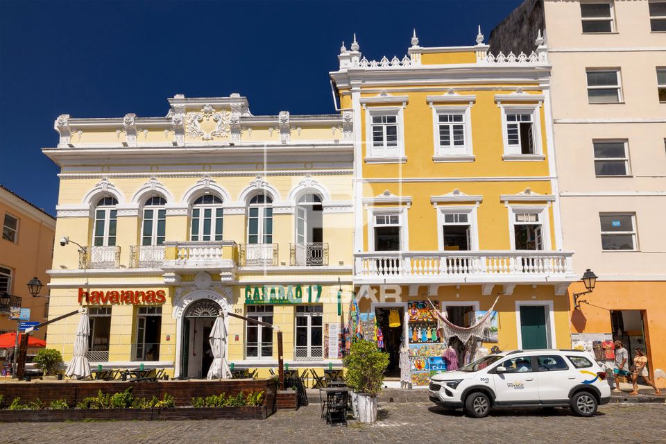 Casarão Dezessete atual sede de galeria multifuncional - Largo Terreiro de Jesus ou praça 15 de Novembro -  