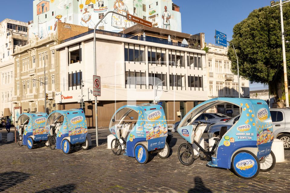 Velo-Táxis - transporte gratuito para gestantes , idosos e pessoas com dificuldades motoras da praça Thomé 