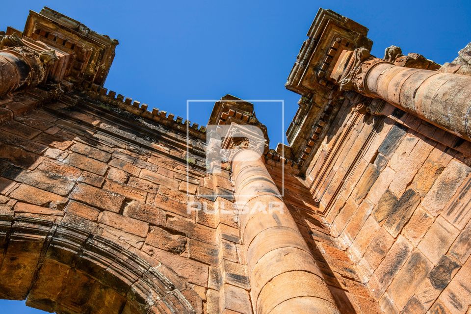 Ruínas da Igreja de São Miguel Arcanjo - Sítio Arqueológico - Parque Histórico Nacional das Missões - re