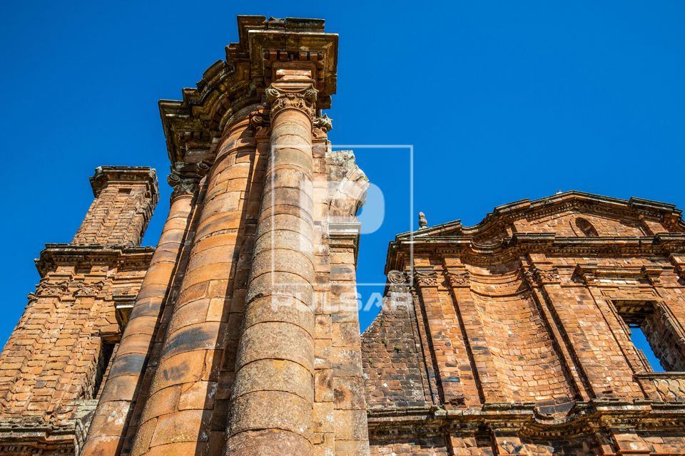 Ruínas da Igreja de São Miguel Arcanjo - Sítio Arqueológico - Parque Histórico Nacional das Missões - re