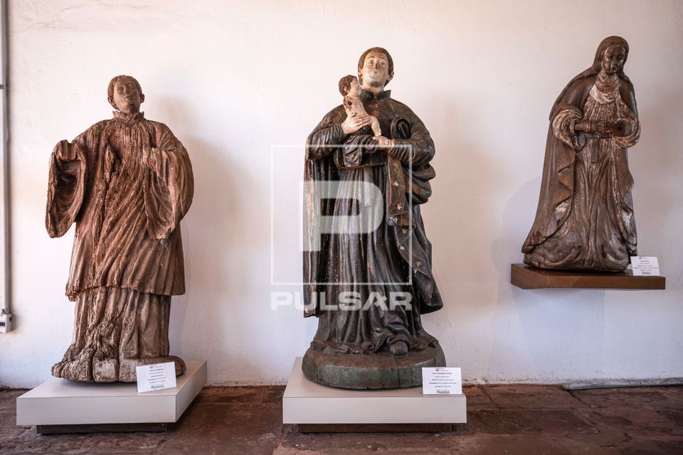 Esculturas sacras missioneiras em exposição no Museu das Missões - Sítio Arqueológico São Miguel Arcanjo
