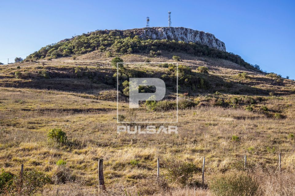Cerro Palomas - formação rochosa - ponto culminante de Santana do Livramento