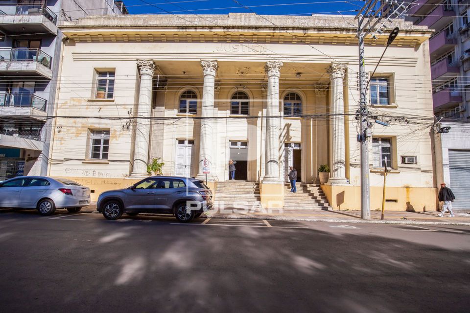 Prédio da Justiça do Trabalho da 4ª Região-RS na Praça General Osório 