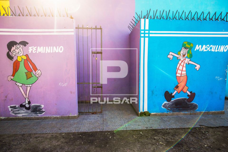 Sanitários masculino - feminino 