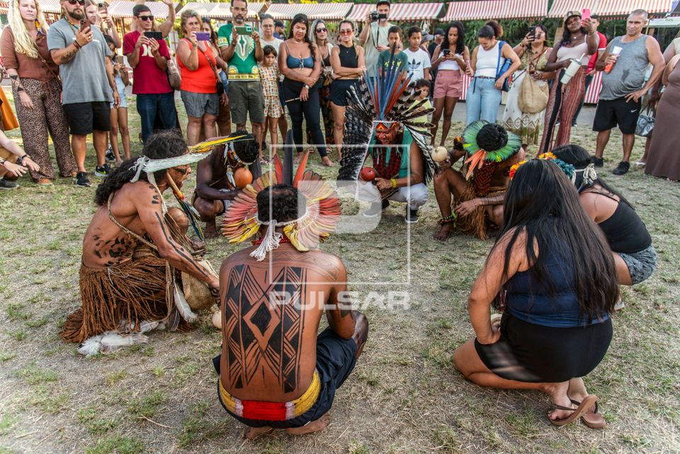 Ritual de awe Pataxó durante o evento Maricá Indígena 2026 na Aldeia Mata Verde Bonita ou Tekoa Ka'Aguy Ovy