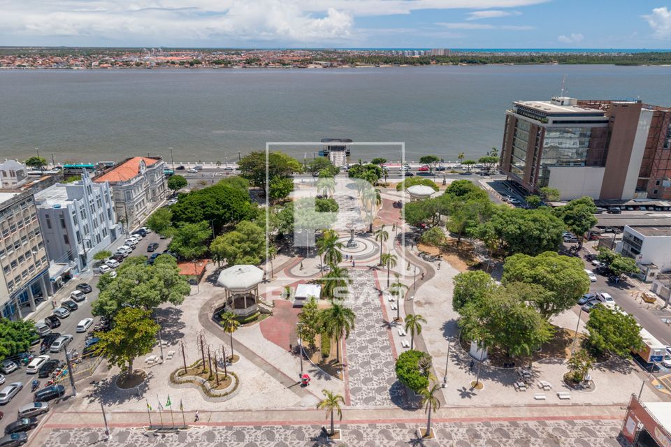 Vista de drone da Praça Fausto Cardoso no centro histórico na