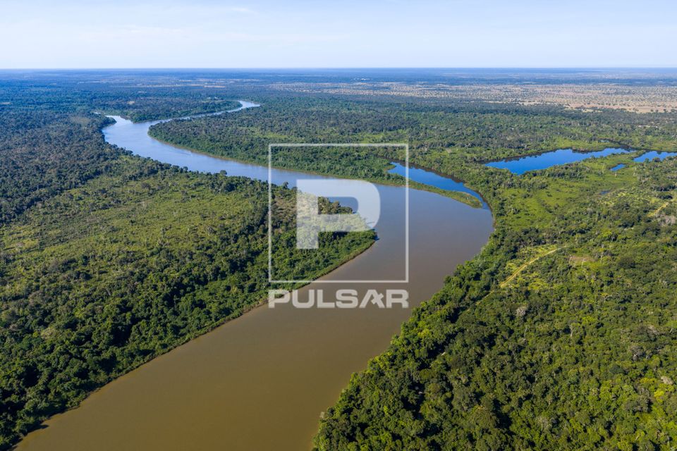 Vista de drone do Rio Culuene ou Kuluene - Parque Indígena do Xingu