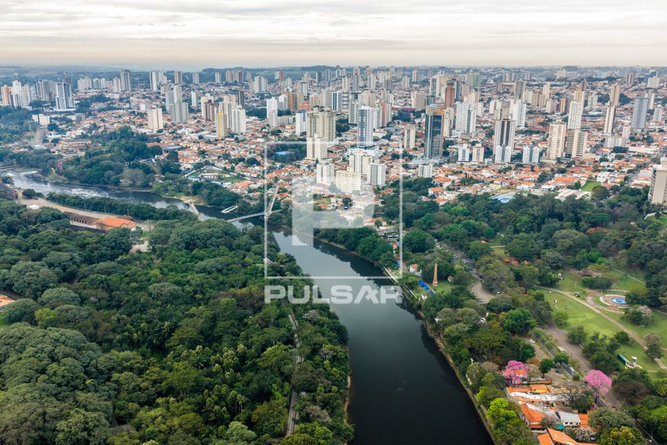 Vista de drone do rio Piracicaba - bairro Vila Rezende - região central da cidade