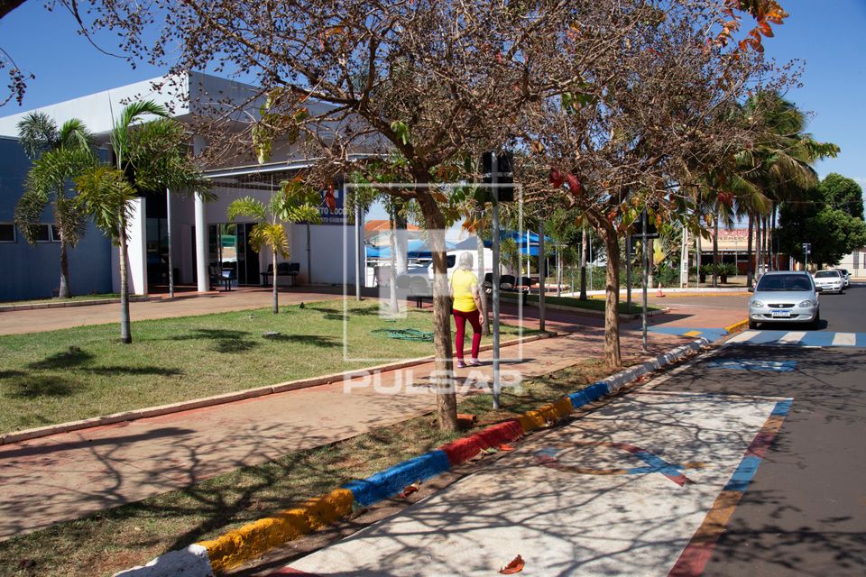  Vaga preferencial para portadores de necessidades especiais em frente ao pronto socorro Augusto Gubernatti 