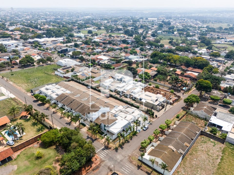 Vista de drone de casas no Jardim Santos Dumont