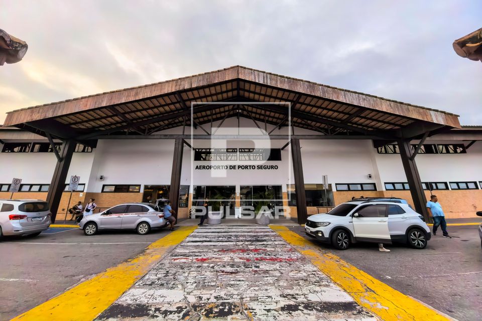 Fachada do Aeroporto Internacional de Porto Seguro 