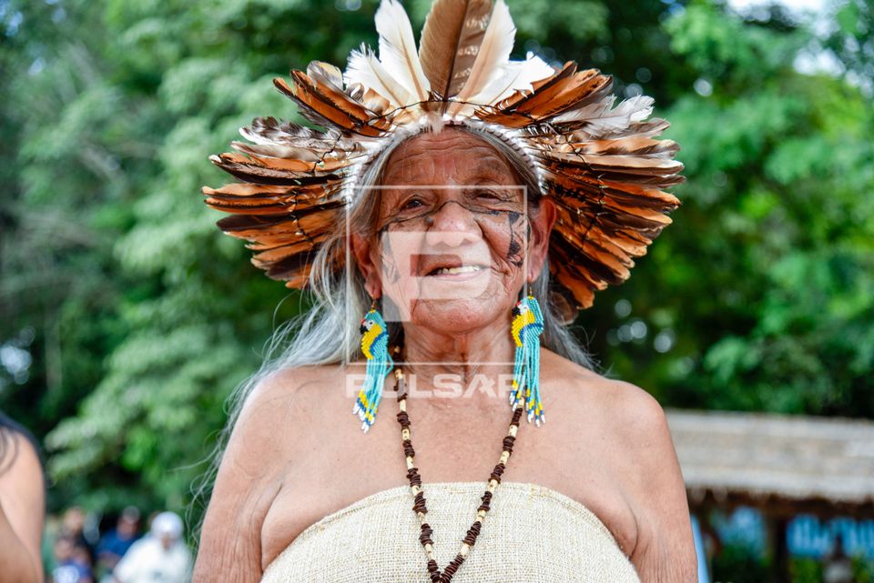 Anciã indígena da etnia Terena na celebração no dia dos Povos Indígenas - Aldeia Kopenoti - Terra Indíge