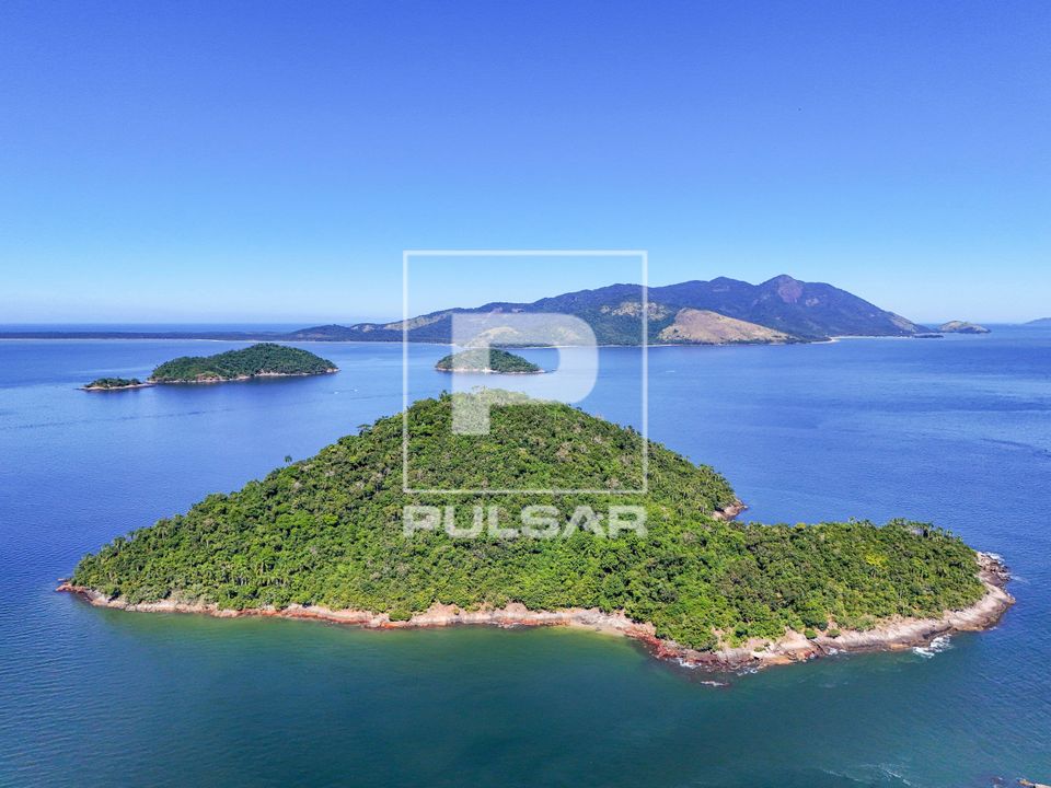 Vista de drone das ilhas da Baia de Mangaratiba