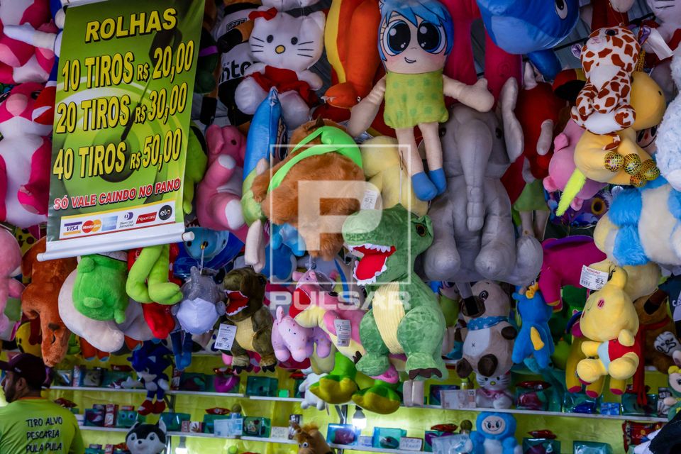 Barraca de tiro ao alvo na 22ª edição do Festival Londrina Matsuri - festa da cultura e arte japonesa
