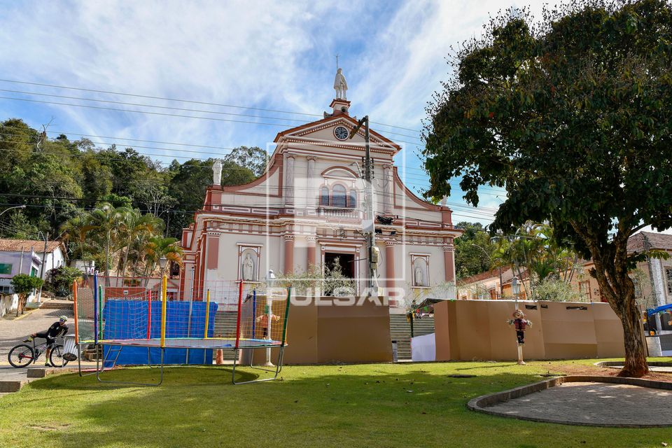 Igreja Matriz e Santuário do Senhor Bom Jesus inaugurado em 1919 na praça Bom Jesus - centro da cidade