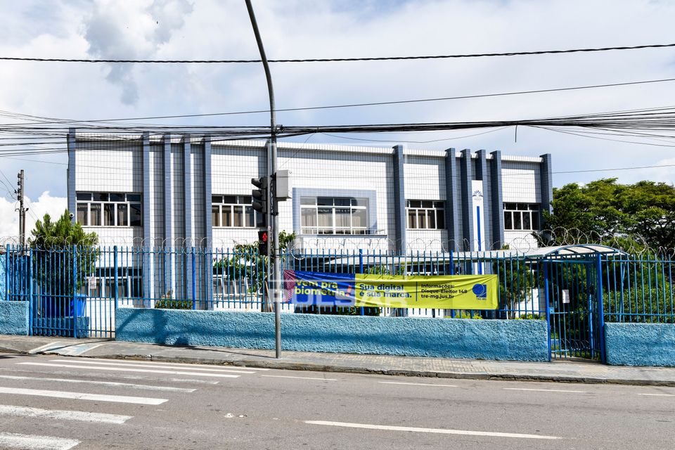 Escola Municipal Domingos Ribeiro de Rezende - centro da cidade