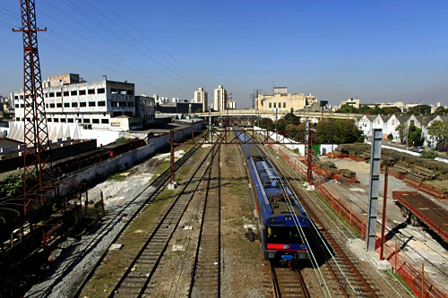 01AT835