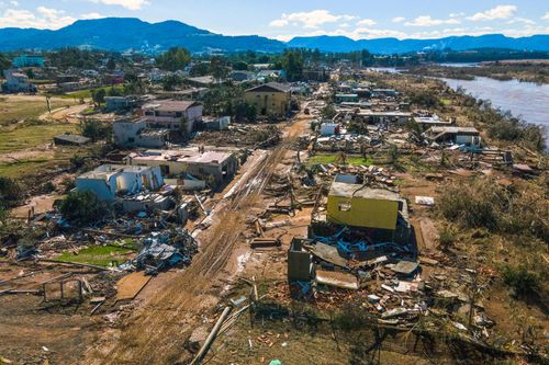 Vista de drone do bairro Navegantes destruído após a enchente no Vale do Taquari