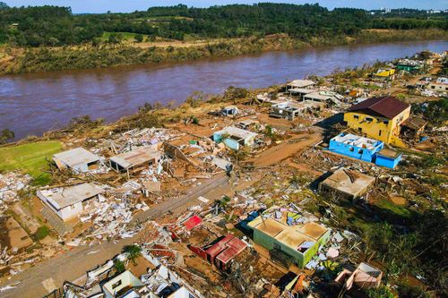 Vista de drone do bairro Navegantes destruído após a enchente no Vale do Taquari