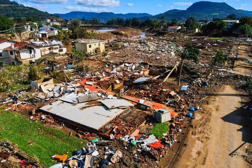 Vista de drone do bairro Navegantes destruído após a enchente no Vale do Taquari