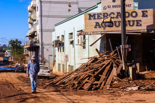 Ruas da ciadade no Vale do Taquari após as enchentes