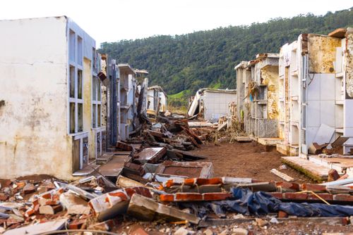 Destruição no cemitério da cidade causado pelas enchente no Vale do Taquari