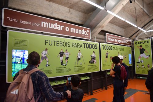 Instalação Almanaque da Bola no Museu do Futebol no Mercado Livre Arena Pacaembu - antigo Estádio Municipal