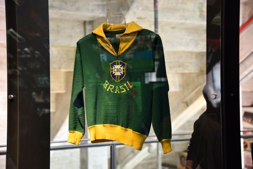 Agasalho usado pelo Rei Pelé - Edson Arantes do Nascimento na viagem à Copa do Mundo da Suécia em 1958 no M