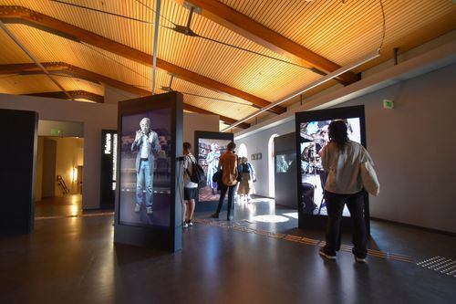 Instalação Falares - idealizada por Daniela Thomas e Caetano W. Galindo no Museu da Língua Portuguesa