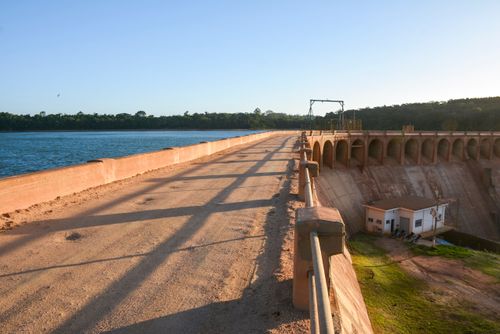 Represa e Usina Hidrelétrica de Itupararanga durante período de estiagem - inserida na APA Área de Proteç�