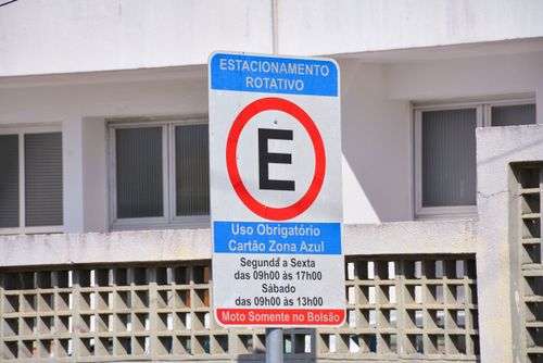 Placa de estacionamento rotativo pago 